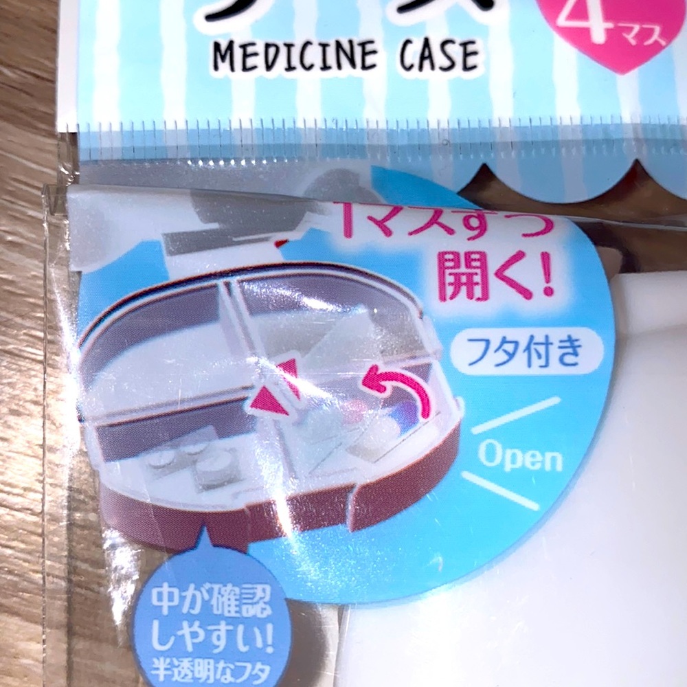 Hello kitty pill box holder jewelry holder earring - Picture 2 of 5